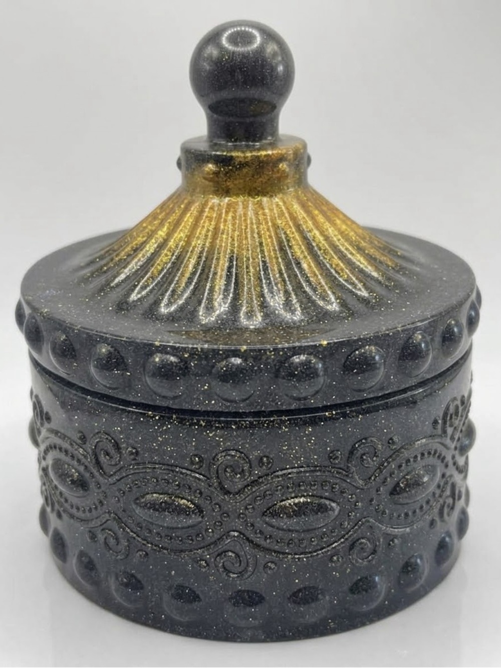 JAI’S DESIGNS Handcrafted Single Textured Doodad Pot with lid- Custom color! - Picture 7 of 9
